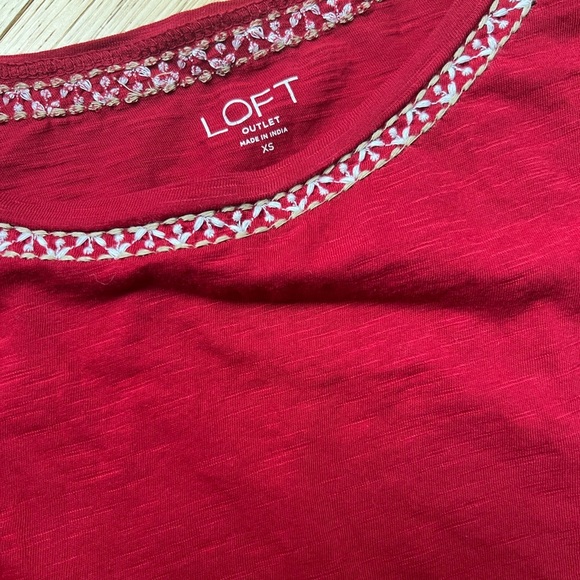 ⭐️BOGO FREE⭐️ LOFT Red Ruffled Short Sleeve T-Shirt - Picture 3 of 8